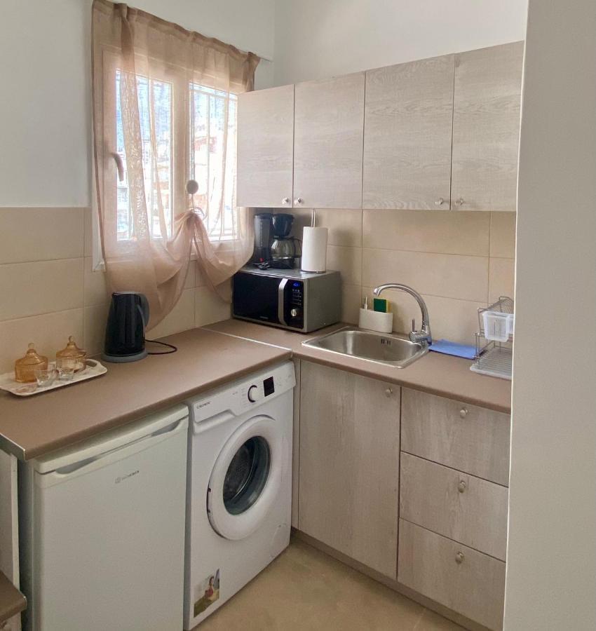 With Beautiful View Of Lycabettus Apartment *