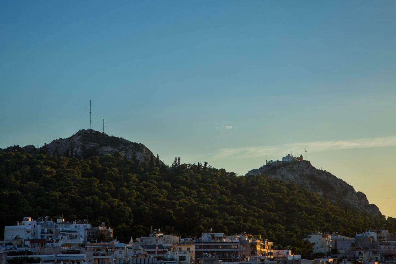 With Beautiful View Of Lycabettus Athen